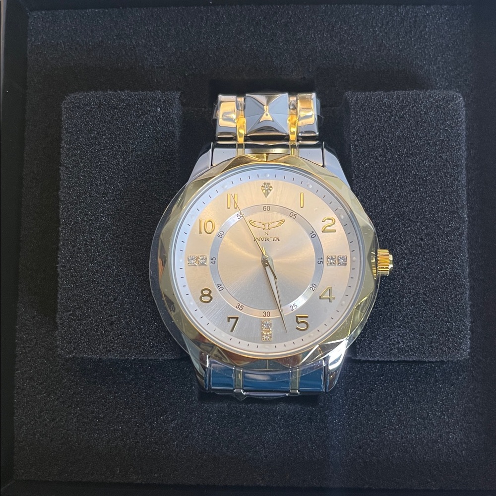 New Invicta Two-Tone Gold and Silver Specialty Watch 69023